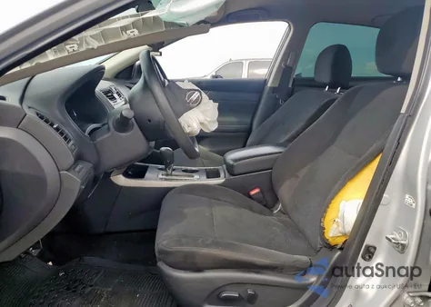 2015 Nissan Altima 2.5 z USA, uszkodzony, nr VIN 1N4AL3AP3FN385077